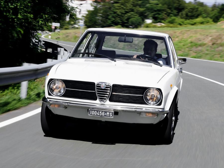  Alfa Romeo Alfetta 1.6 (116) 1975 года  (фото 3 из 8)